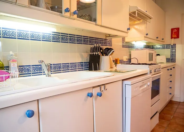 Du Hameau Baylesse * Saint-Jean-d'Aigues-Vives